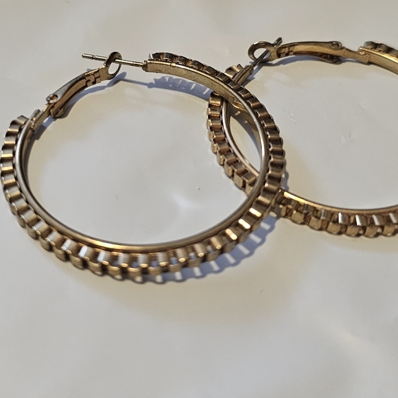 Six Pairs Hoop Earrings NWOT - Picture 6 of 7